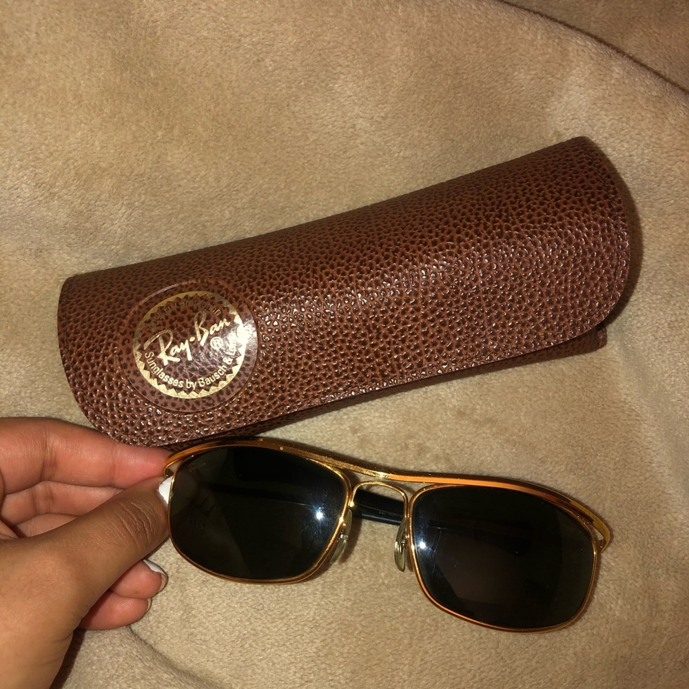 Authentic Unisex Raybans 🕶